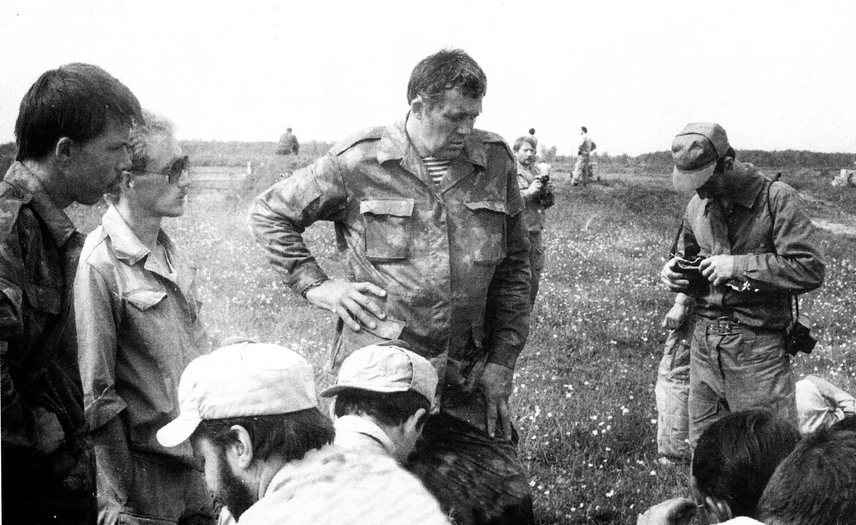 Начальник КУОС Сергей Александрович Голов на полевых занятиях. Фото 1980‑х годов